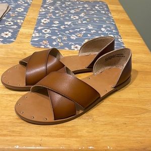 Brown Size 11 Universal Thread Criss Cross Flats